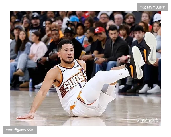 布克作为太阳绝对核心承担进攻重任 其得分能力支撑体系